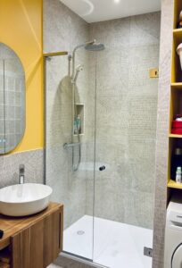 Fourniture et pose d’un pare-douche (porte et partie fixe) à Lyon 6e