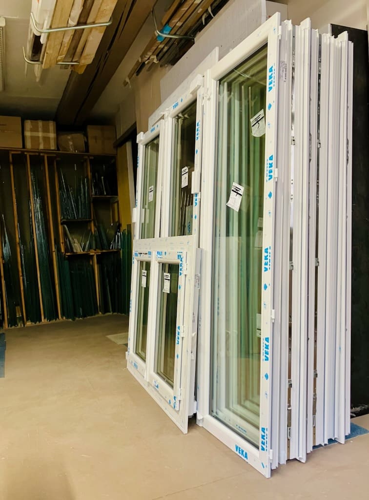Panneaux pour menuiseries dans l'atelier Renov'verres