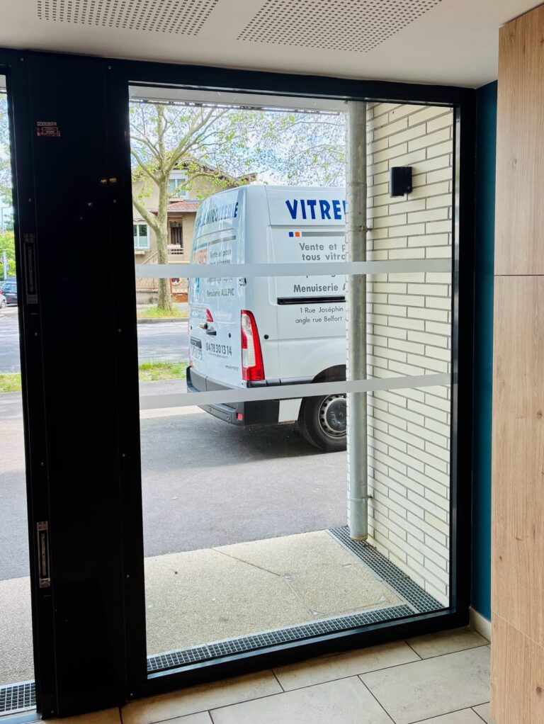 Remplacement de vitre entrée d'immeuble après